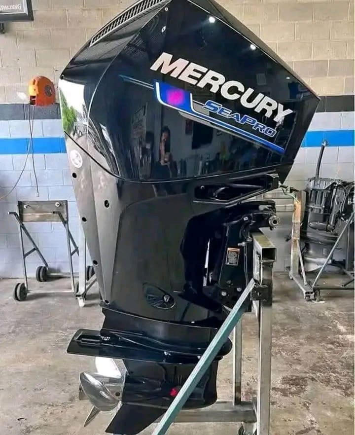2023 Mercury SeaPro 200HP V6 Outboard (Warranty to May 2027!)