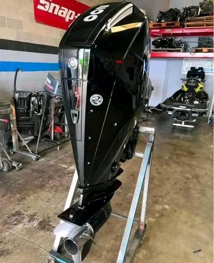 2023 Mercury SeaPro 200HP V6 Outboard (Warranty to May 2027!) - Image 2